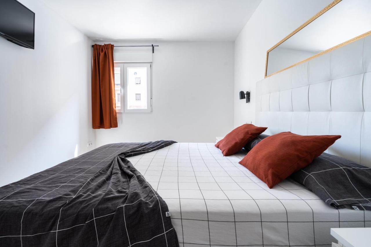 - Spacious Sanctuary In The Heart Of Valencia! - 외부 사진